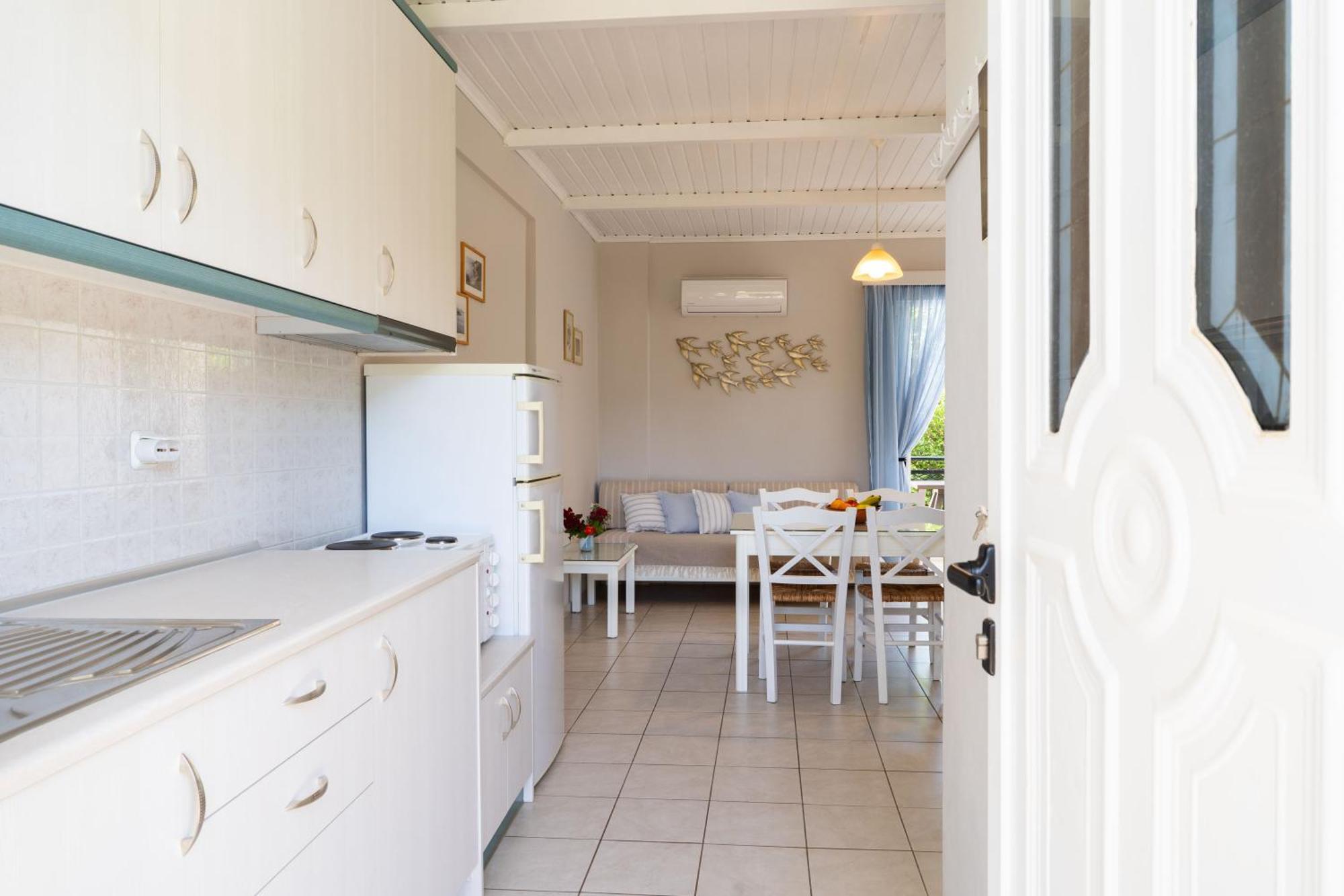 Medousa Studio & Apartments Плакиас Экстерьер фото